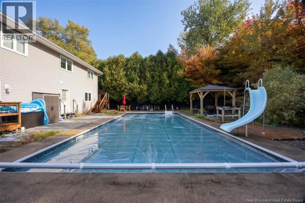4 Hughes Crescent - 27