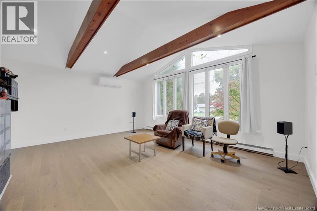 4 Hughes Crescent - 6