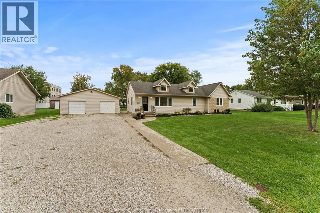142 Centre Street, Essex, Ontario, N8M1P9, Essex, Ontario — photo 5 of 5