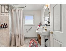 212 Old Milford Road, Prince Edward County, ON K0K2T0 Photo 19