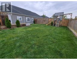 4 Brooklawn Drive, Lambton Shores, ON N0M1T0 Photo 12