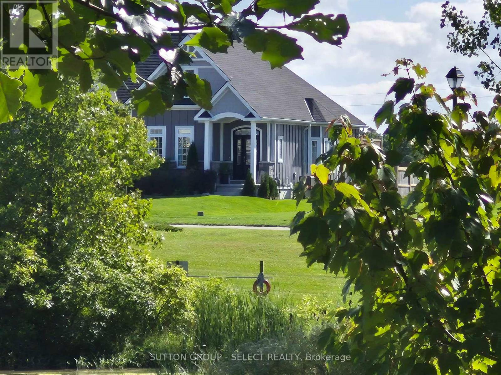 4 BROOKLAWN DRIVE - 8