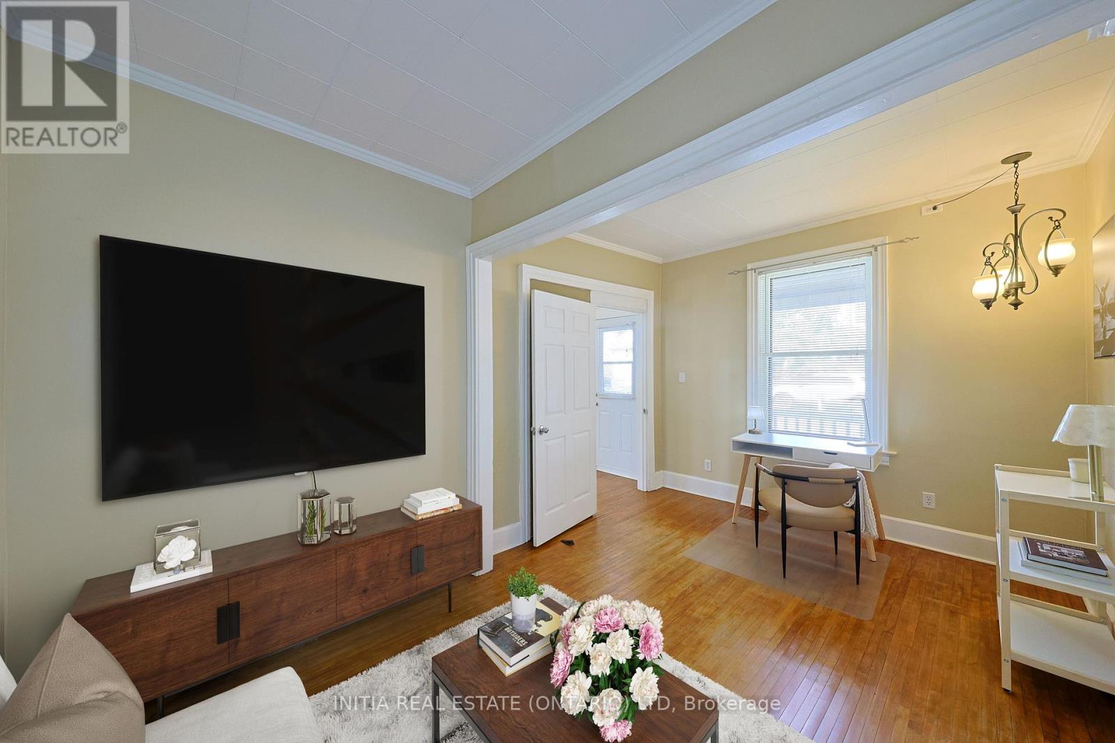 221 BRIGHT STREET - 7