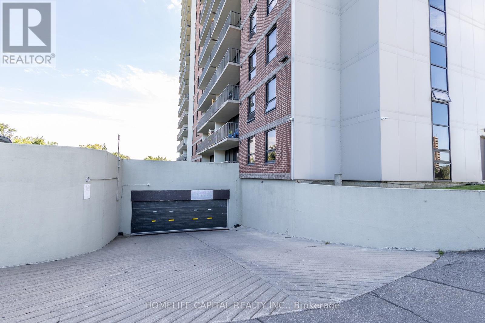 #408 665 BATHGATE DRIVE - 30
