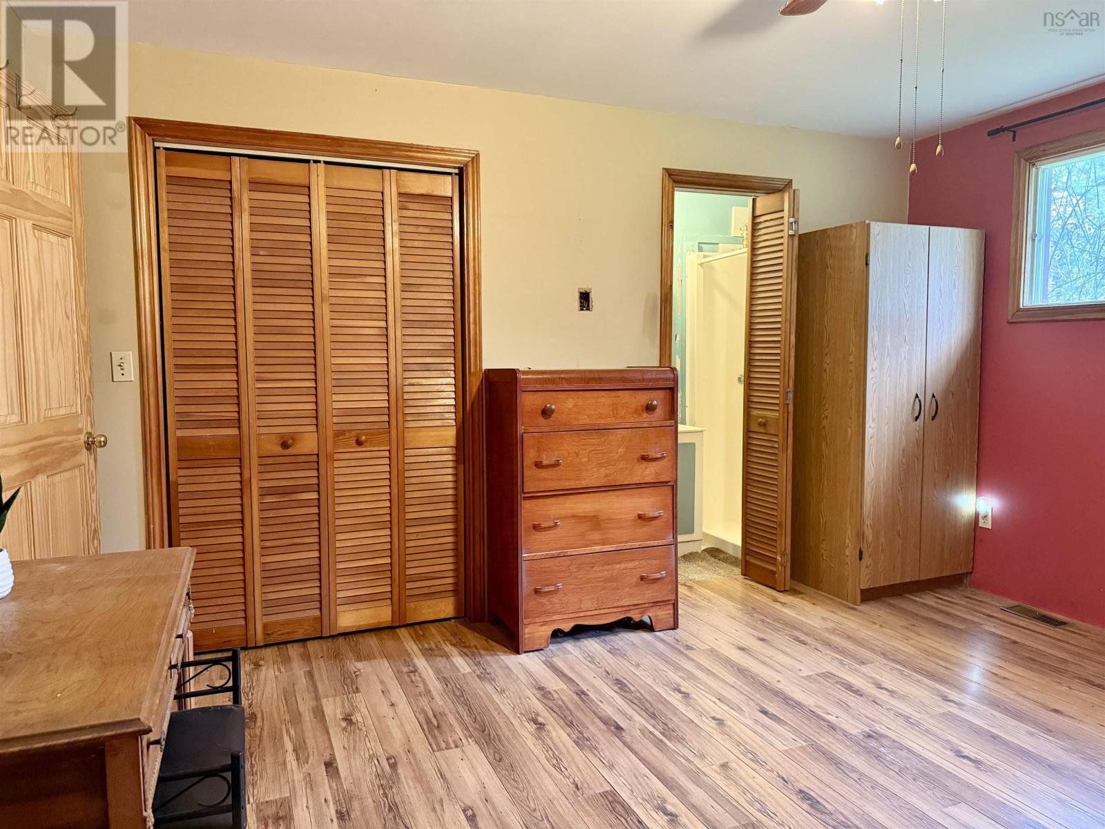 2050 Camperdown Road - 12