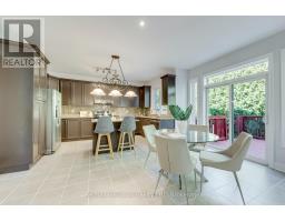 Kitchen - 2241 Adirondak Trail, Oakville, ON L6M4W4 Photo 12