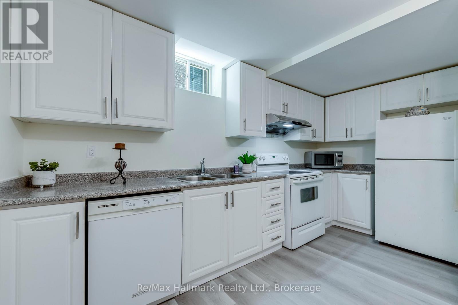 2241 ADIRONDAK TRAIL - Image 42
