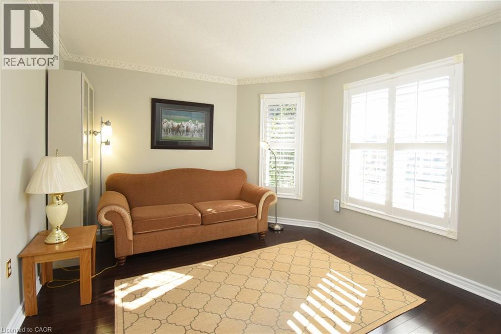 110 CITATION Crescent - Image 30