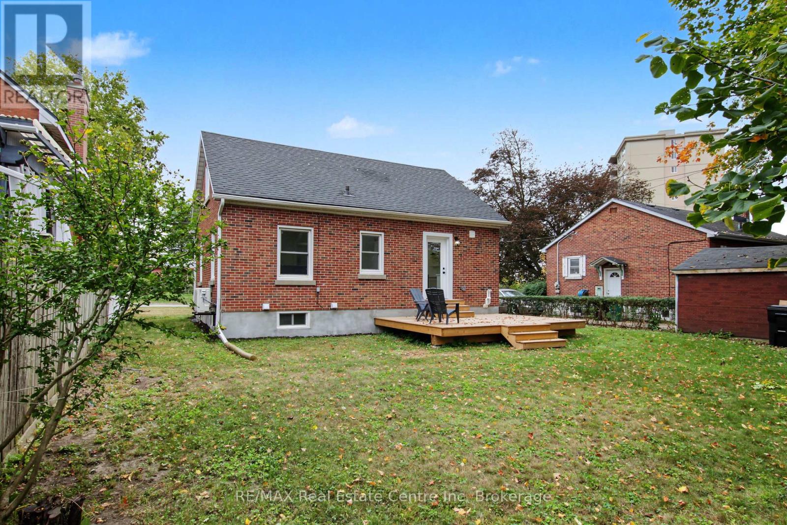 223 MARGARET AVENUE - Image 37
