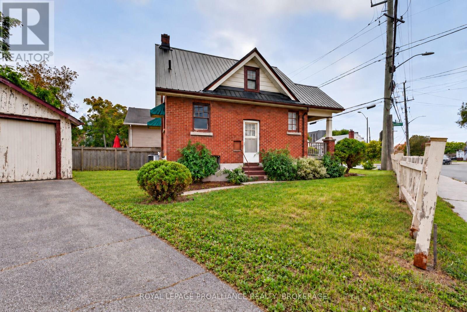 27 DRAYTON AVENUE - 26