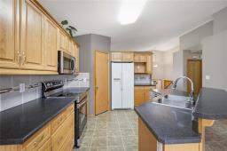 191 Kingfisher Crescent, Winnipeg, MB R3Y0B9 Photo 13