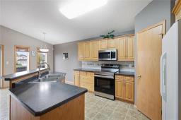 191 Kingfisher Crescent, Winnipeg, MB R3Y0B9 Photo 12