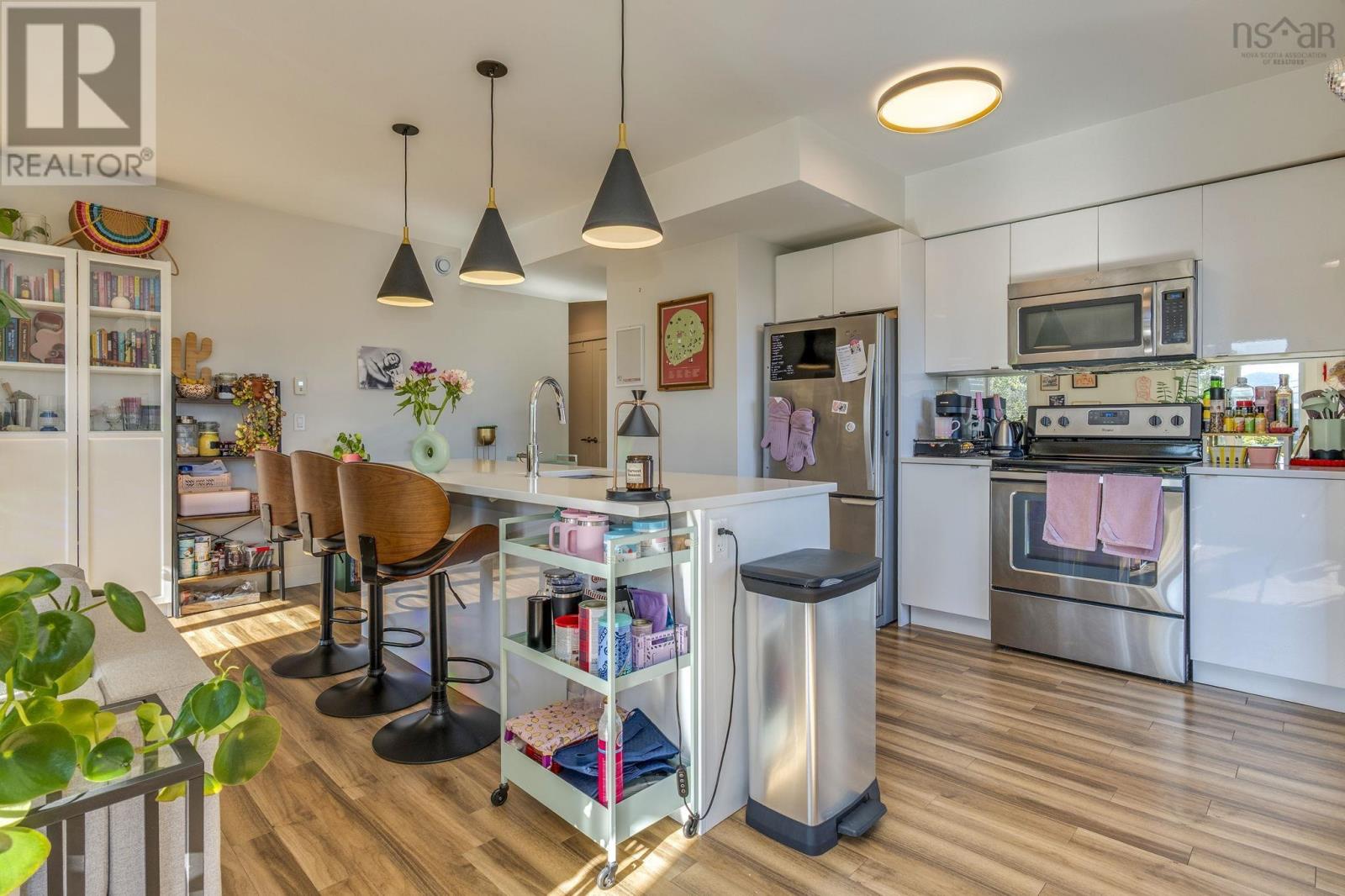 #310 5677 Harris Street - 7