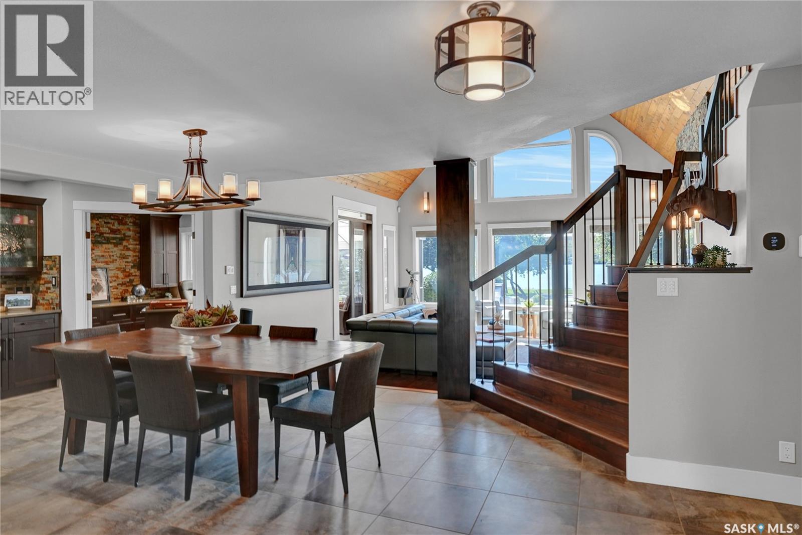 203 North Shore DRIVE - 23