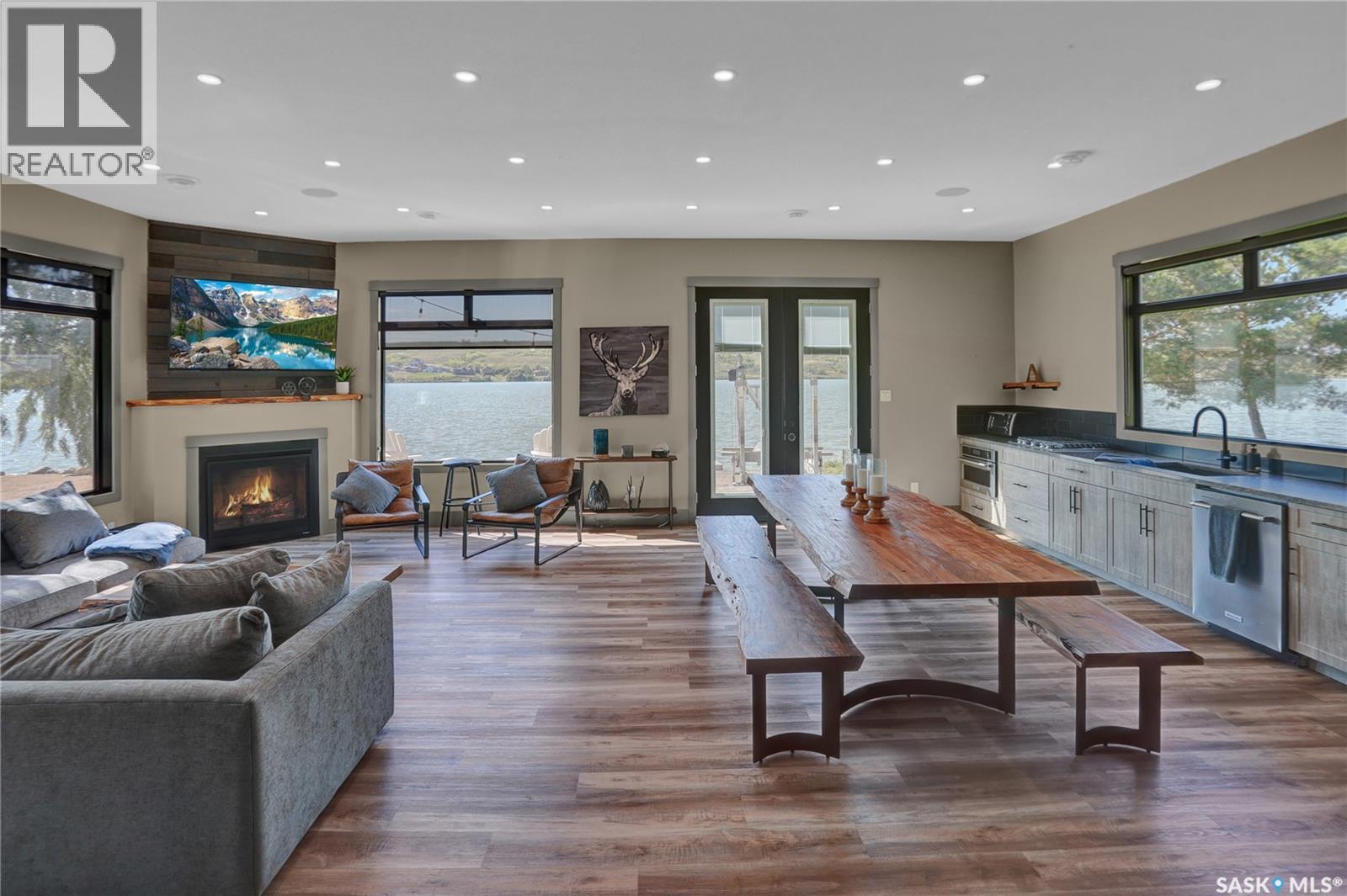 203 North Shore DRIVE - 79