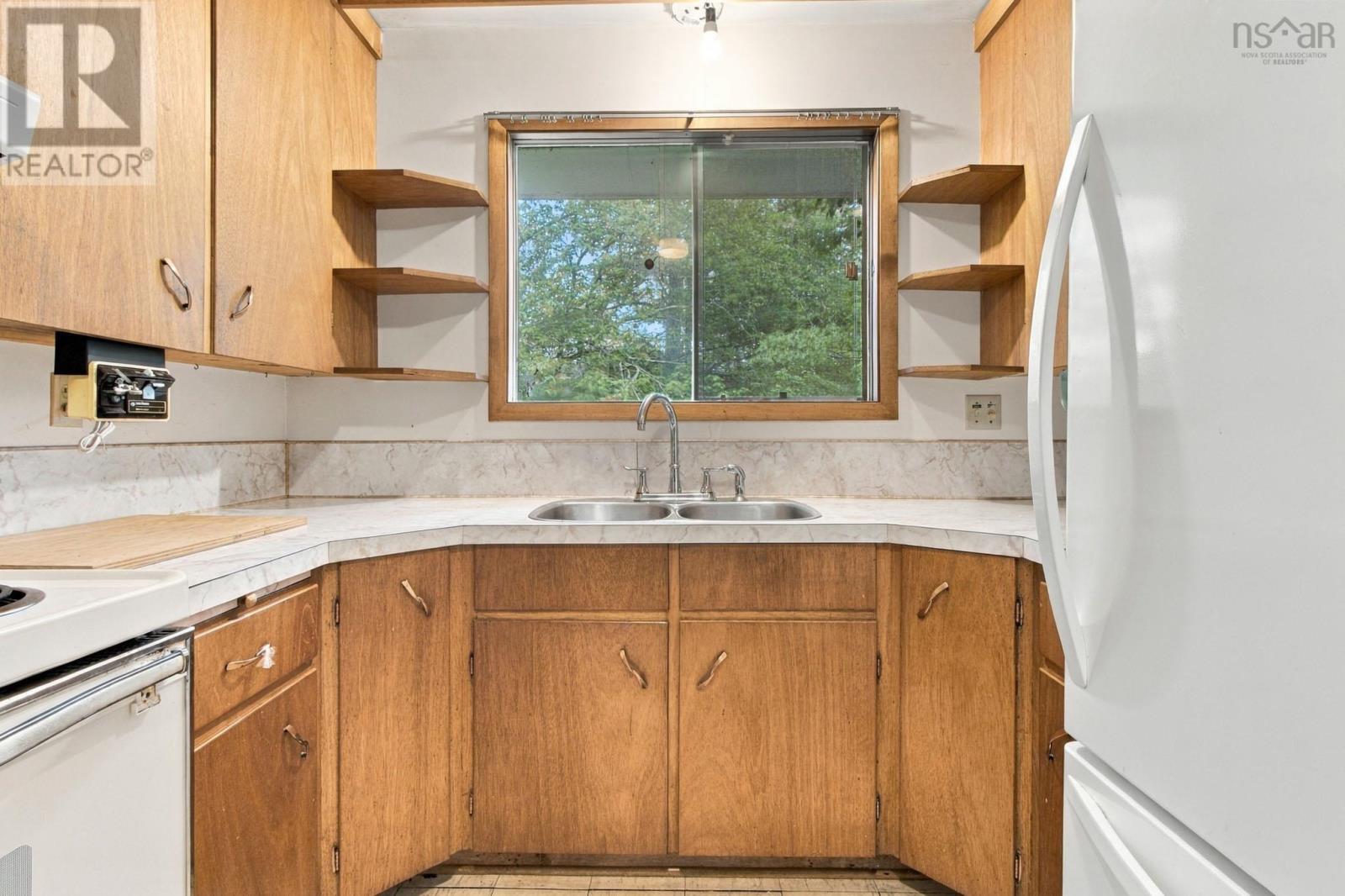 49 Tremont Drive - 11