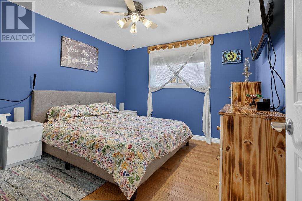 4241 Addy Crescent - 11