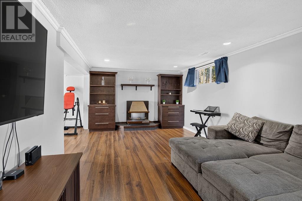 4241 Addy Crescent - 19