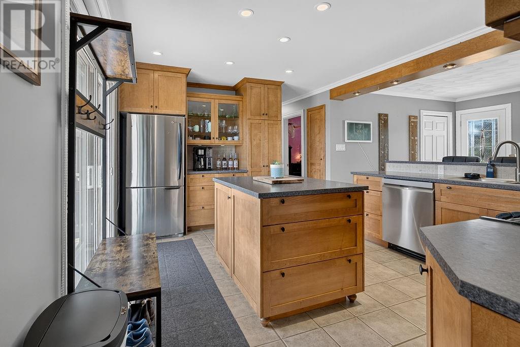 4241 Addy Crescent - 7