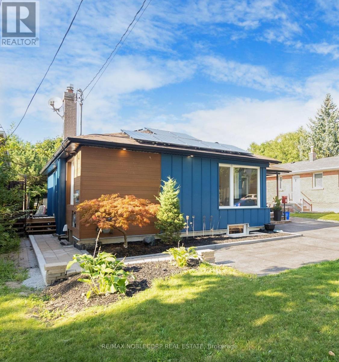 Listing photo of 100 ROCKPORT CRESCENT