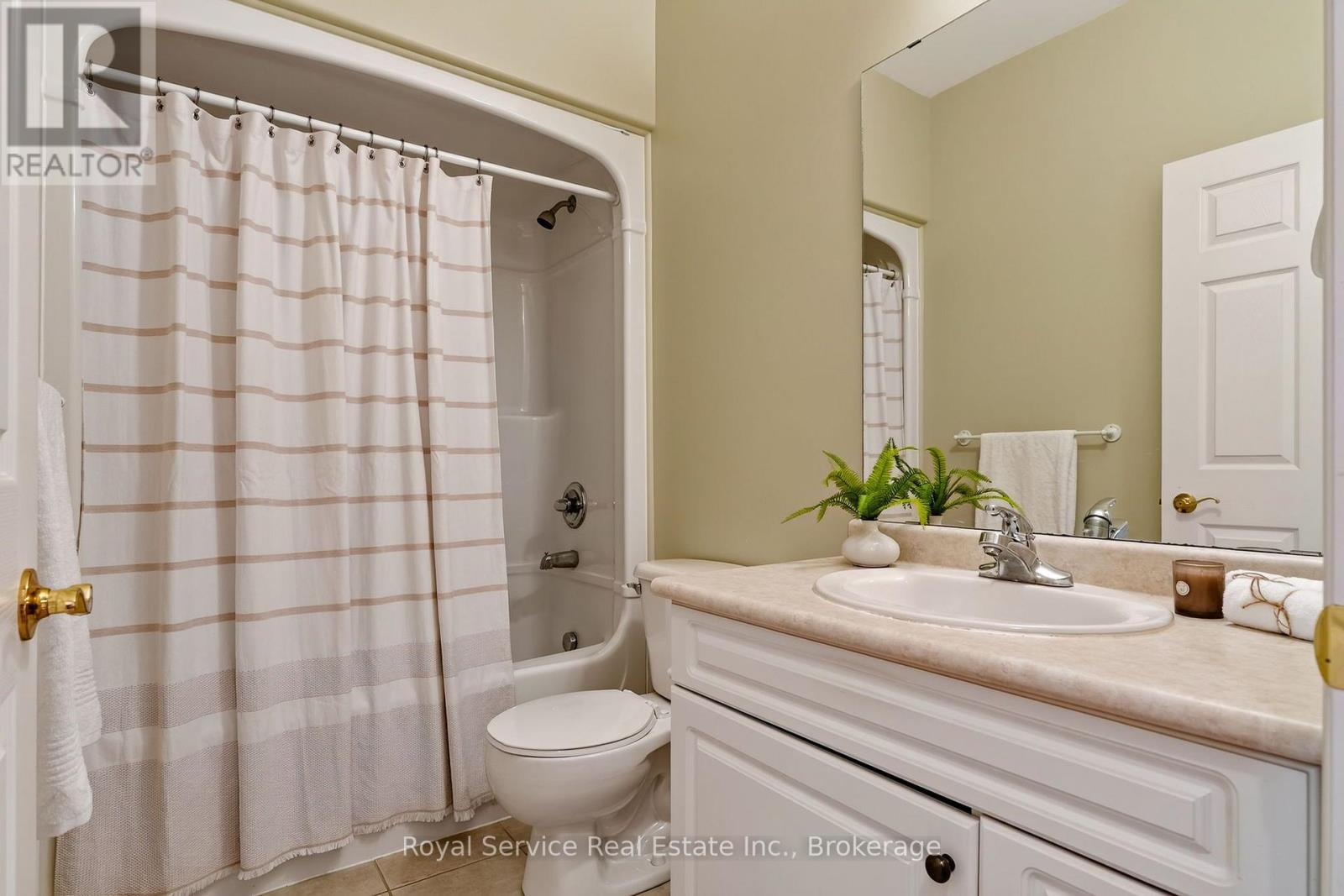 38 Finch Drive, Belleville, ON photo 15