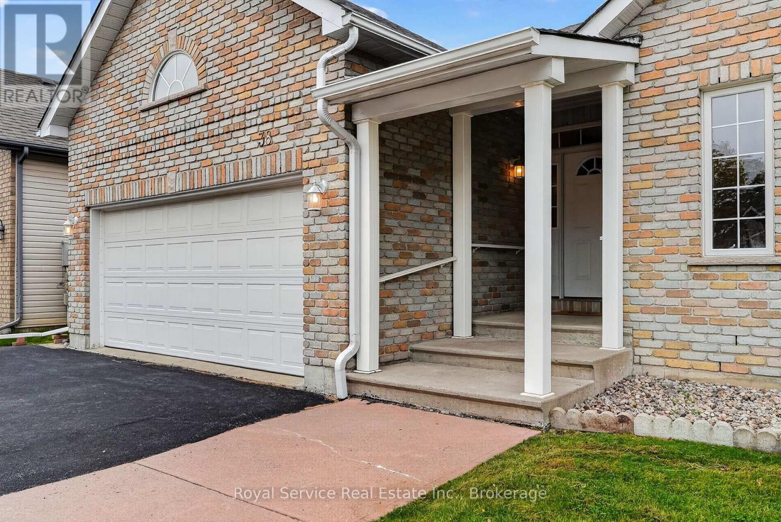 38 Finch Drive, Belleville, ON photo 34