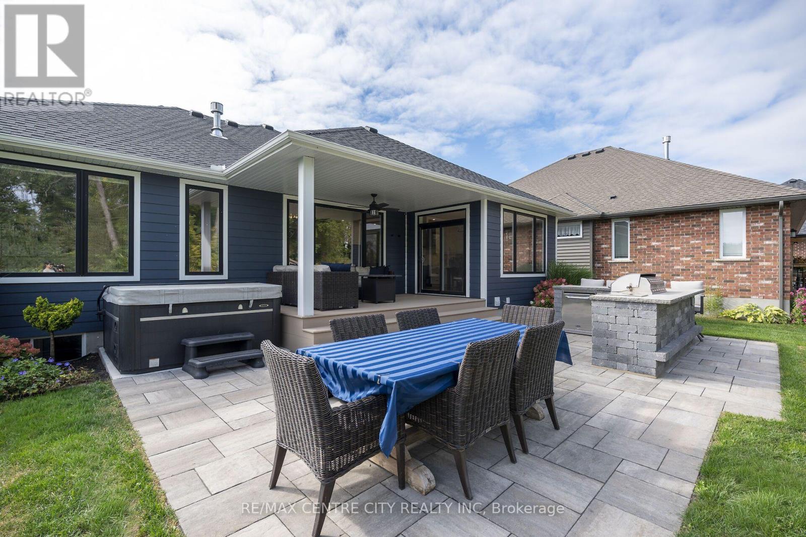 2181 LOCKWOOD CRESCENT - 10
