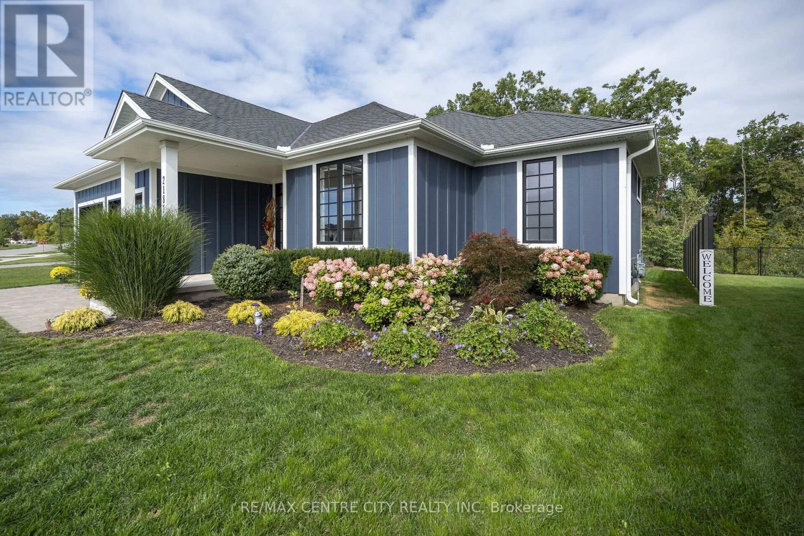 2181 LOCKWOOD CRESCENT - 3