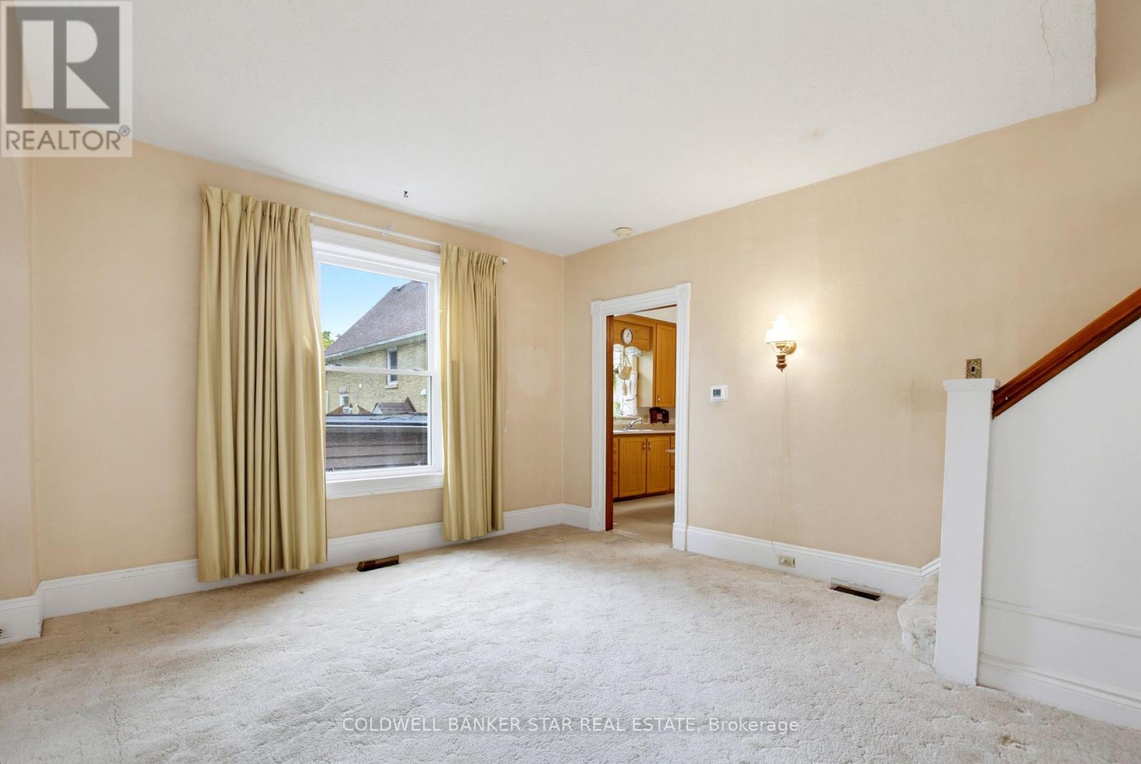 27 FOURTH AVENUE - Image 12