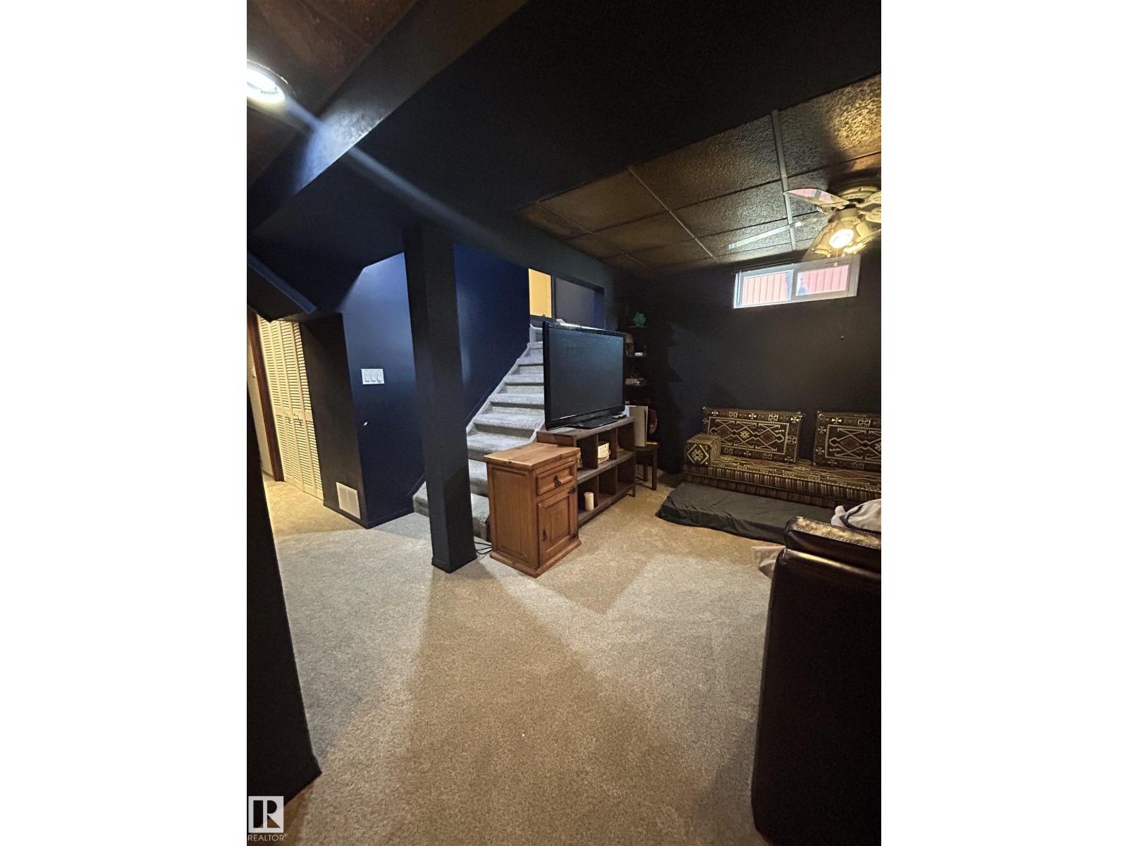 10678 Beaumaris RD NW - 28