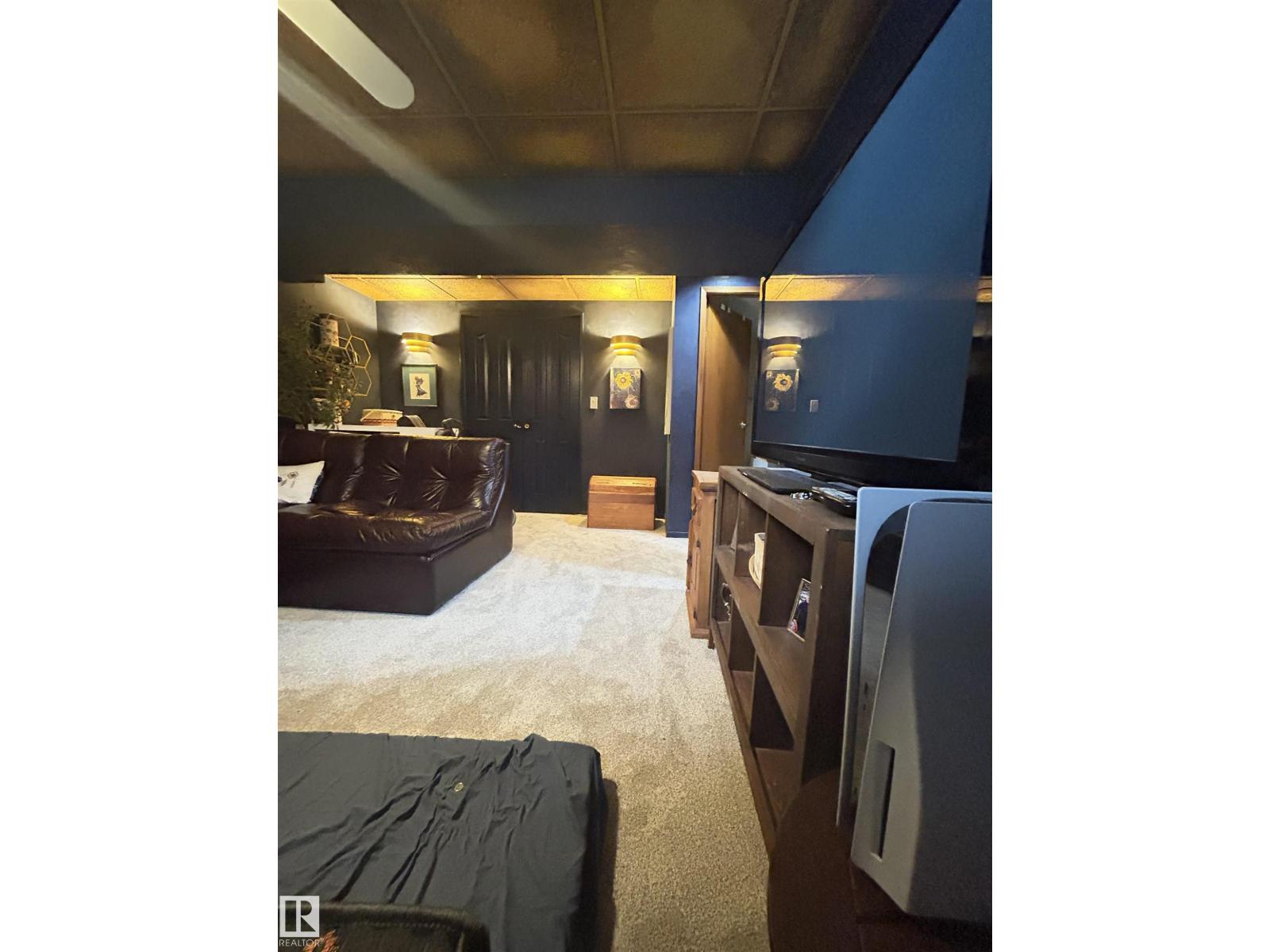 10678 Beaumaris RD NW - 35