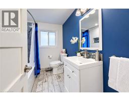 104 Weichel Street, Kitchener, ON N2M2A6 Photo 23
