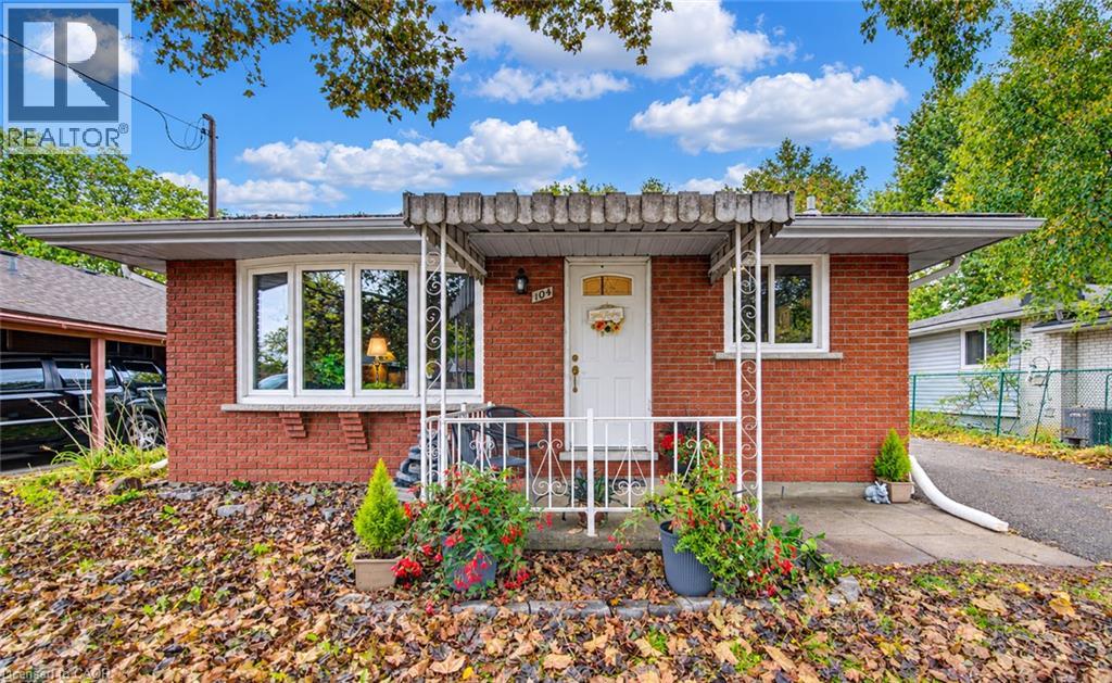 104 WEICHEL Street - 4