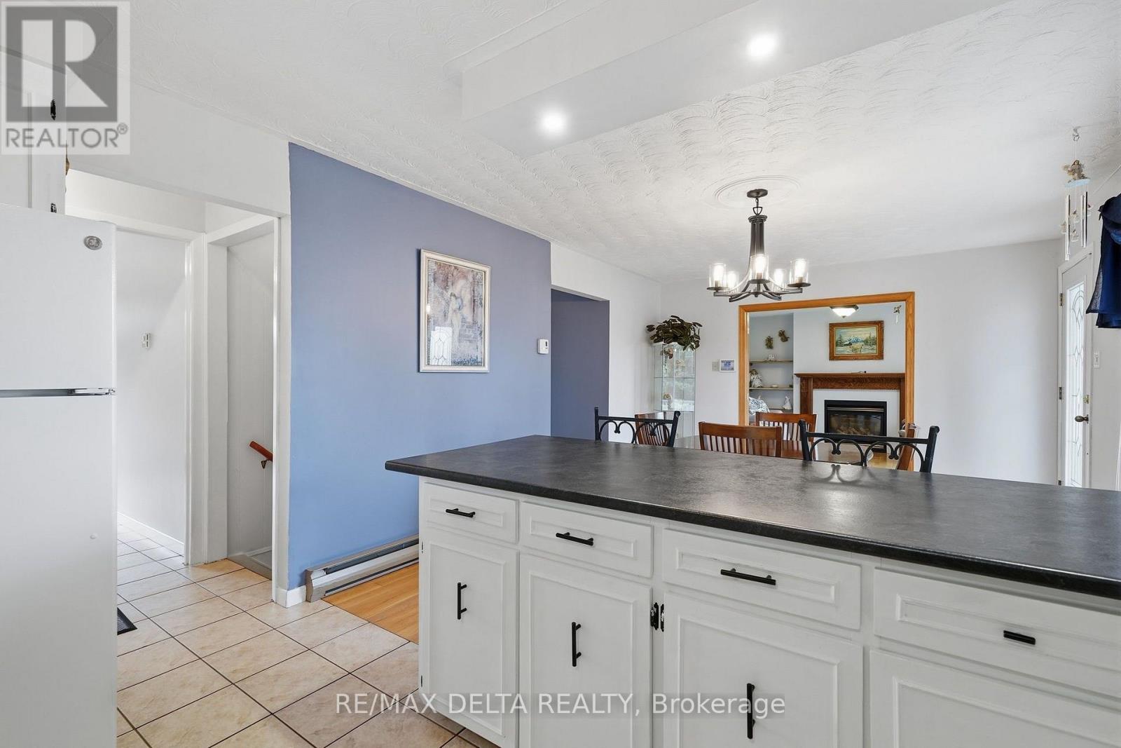 6 PLACE MADELEINE STREET - 13