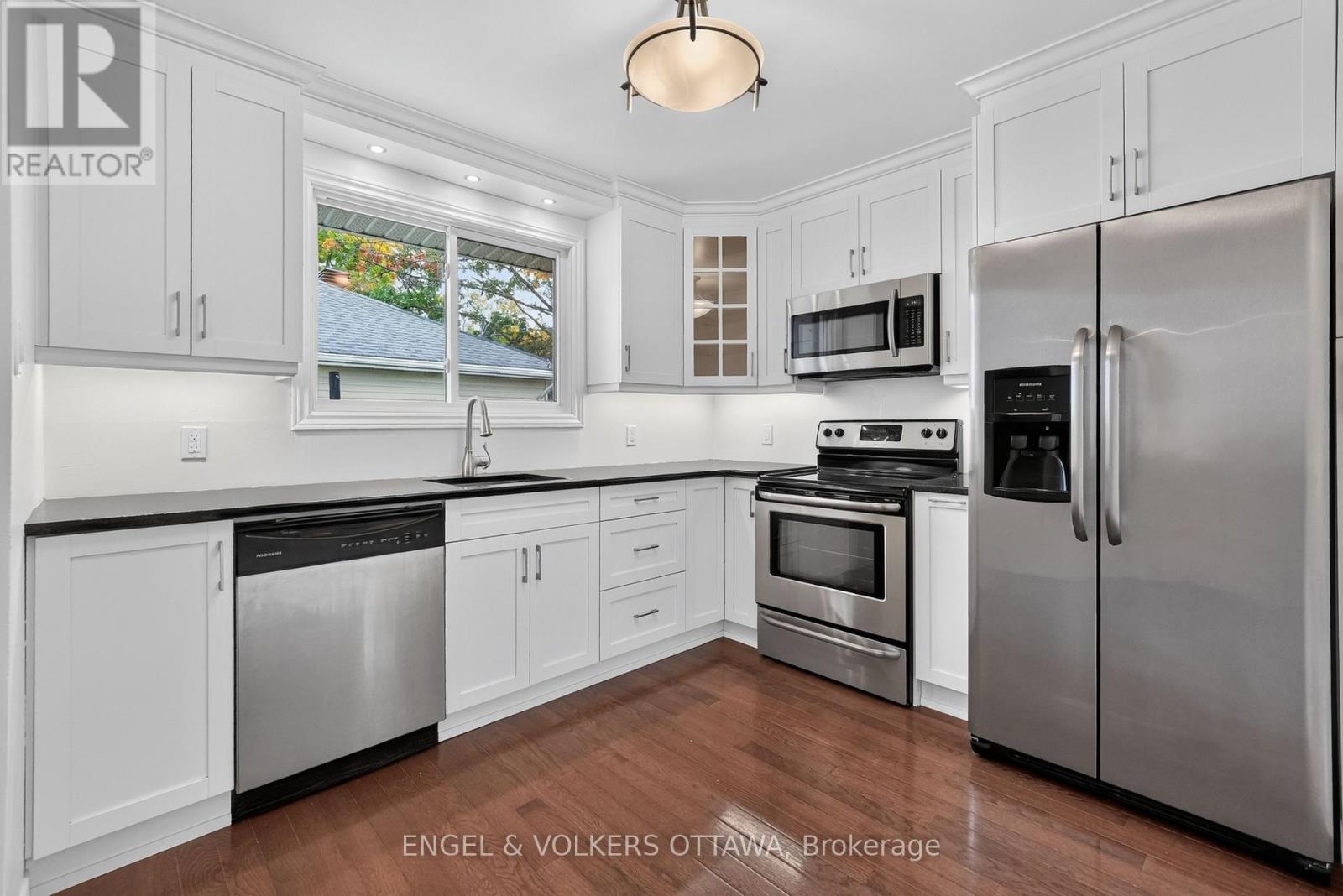 1238 ST. PAUL AVENUE - Image 15