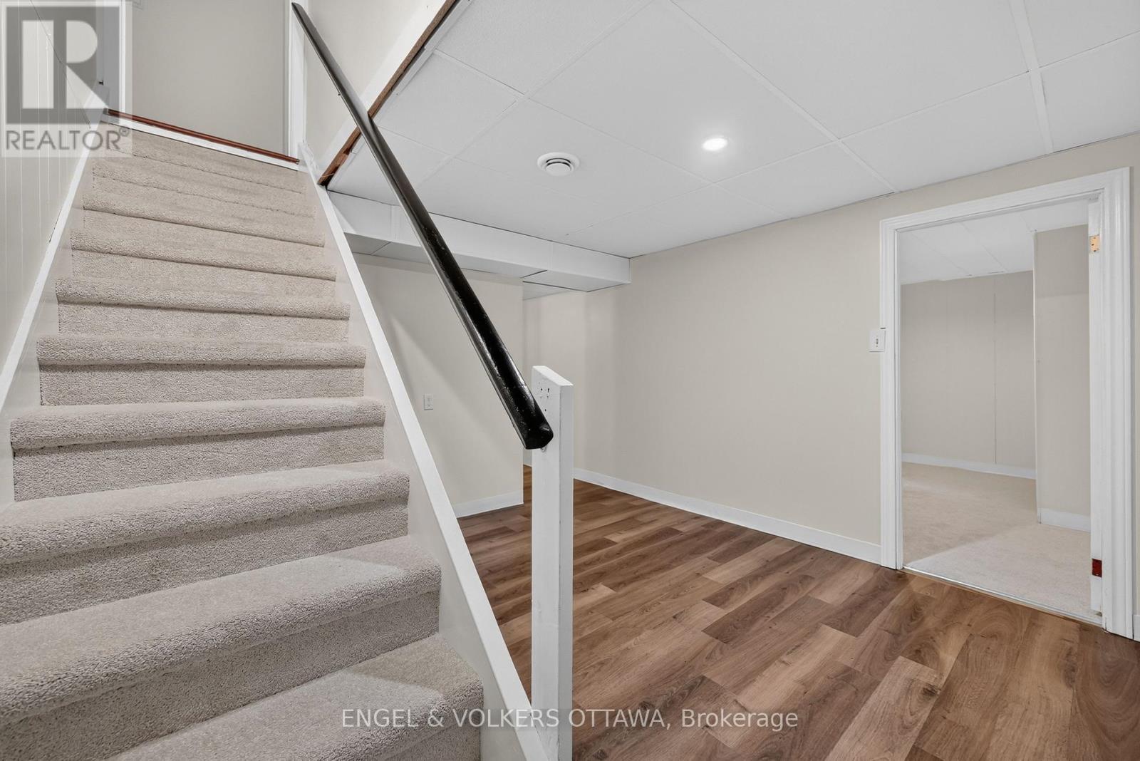 1238 ST. PAUL AVENUE - Image 30