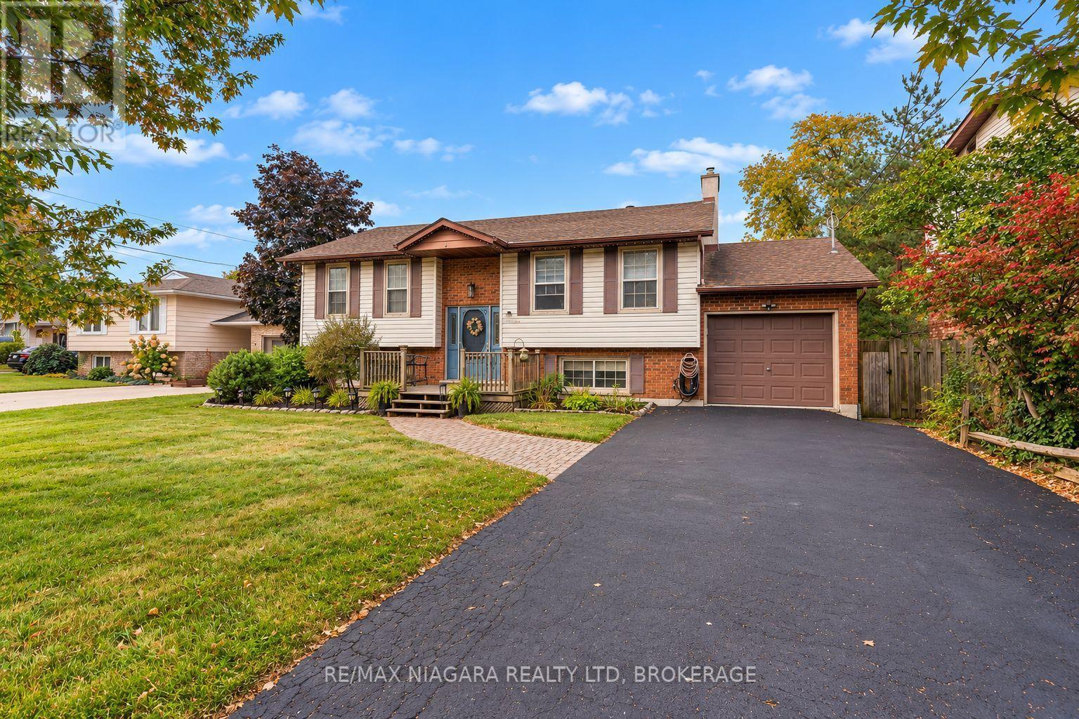 4 Barbara Street, West Lincoln (Smithville), Ontario, L0R2A0, West Lincoln (Smithville), Ontario — photo 3 of 5