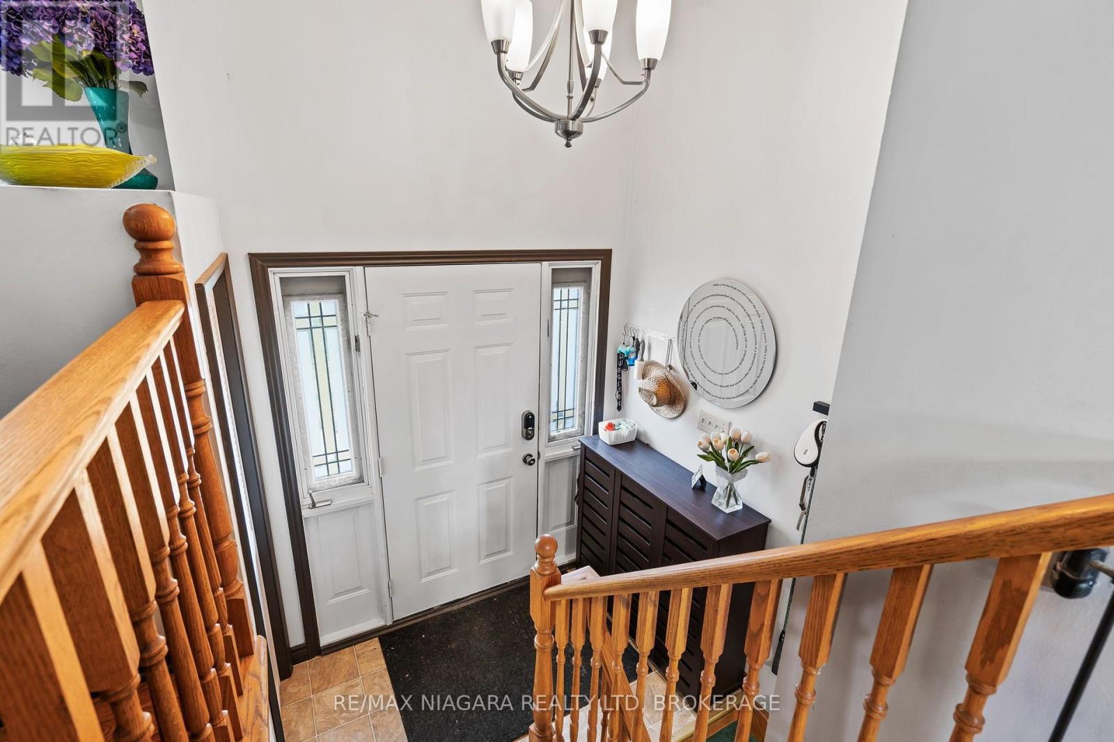 4 Barbara Street, West Lincoln (Smithville), Ontario, L0R2A0, West Lincoln (Smithville), Ontario — photo 4 of 5
