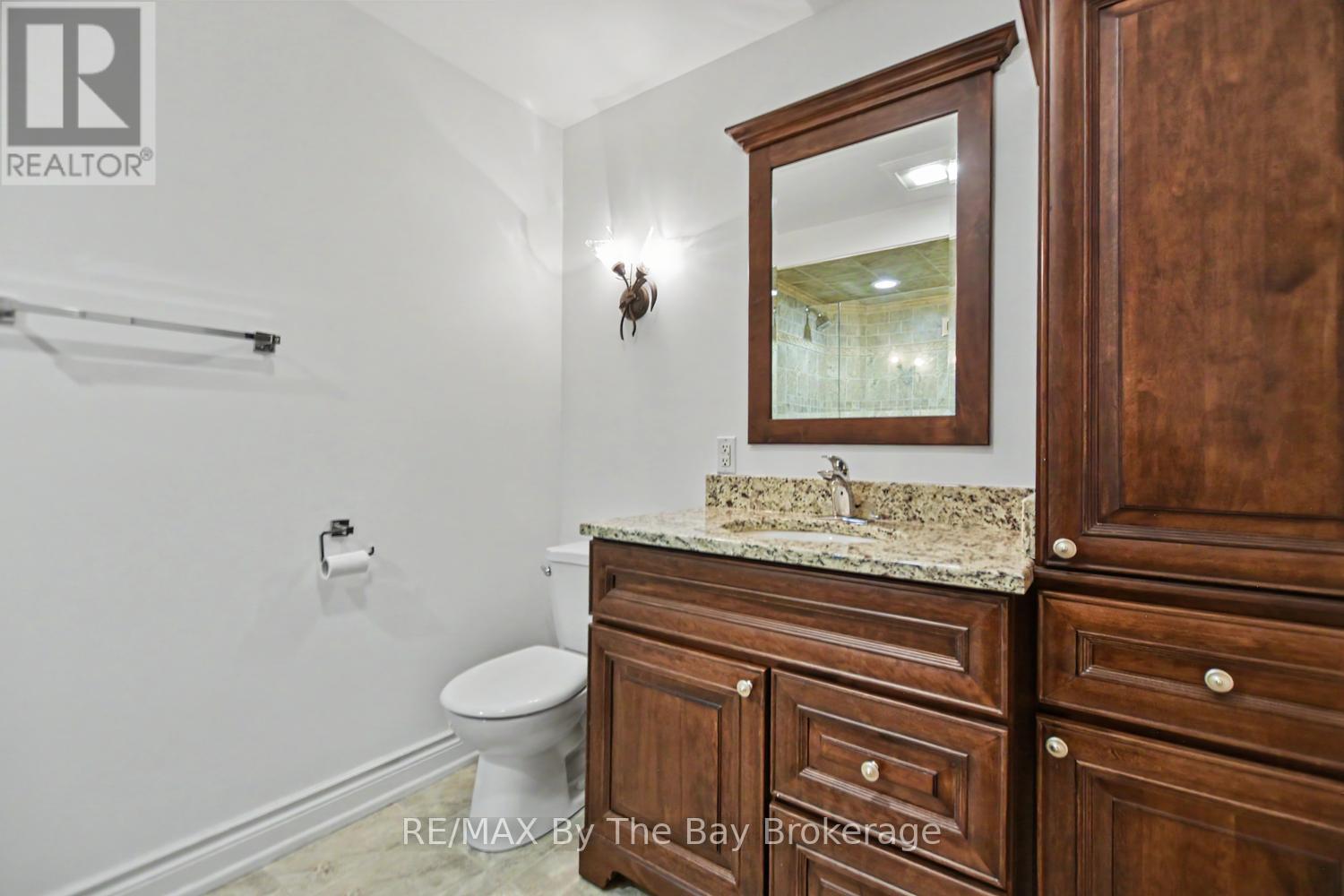 33 TELFER ROAD - 33