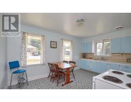 212 Hallett Avenue, Whitby, ON L1N5K8 Photo 8