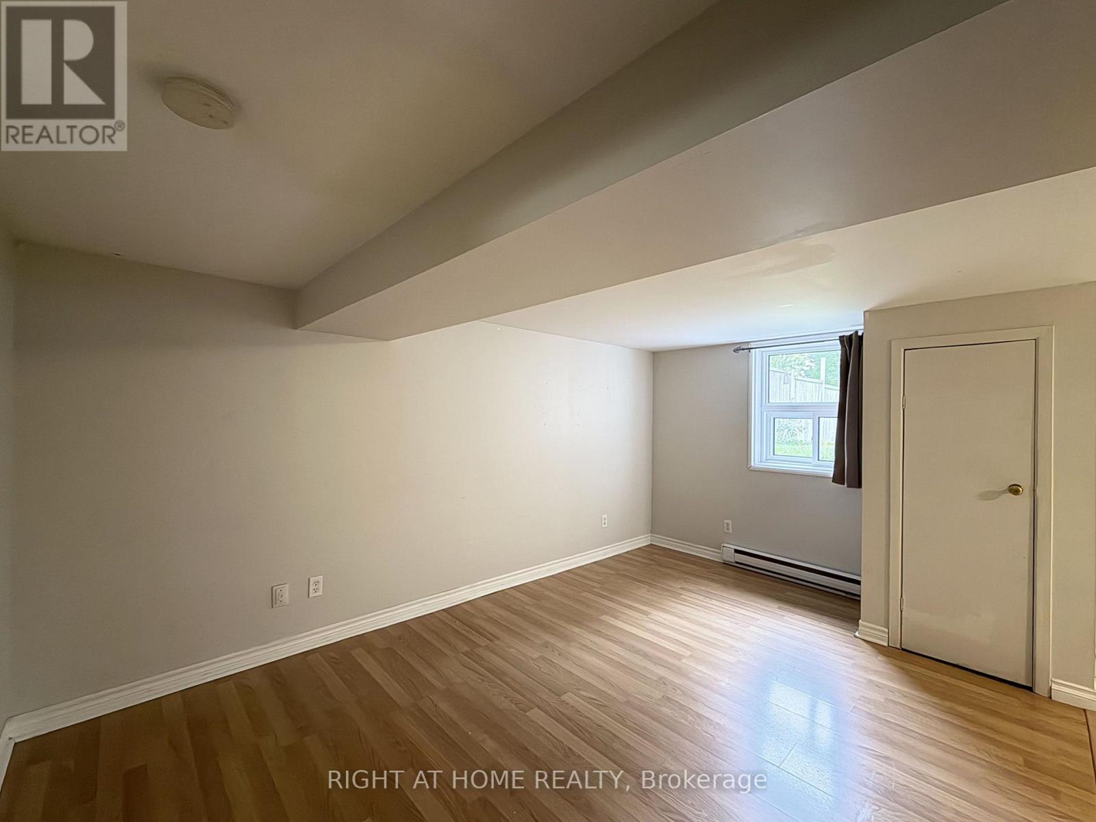 Lower- 214 Greenwood Avenue, Oshawa, ON photo 10