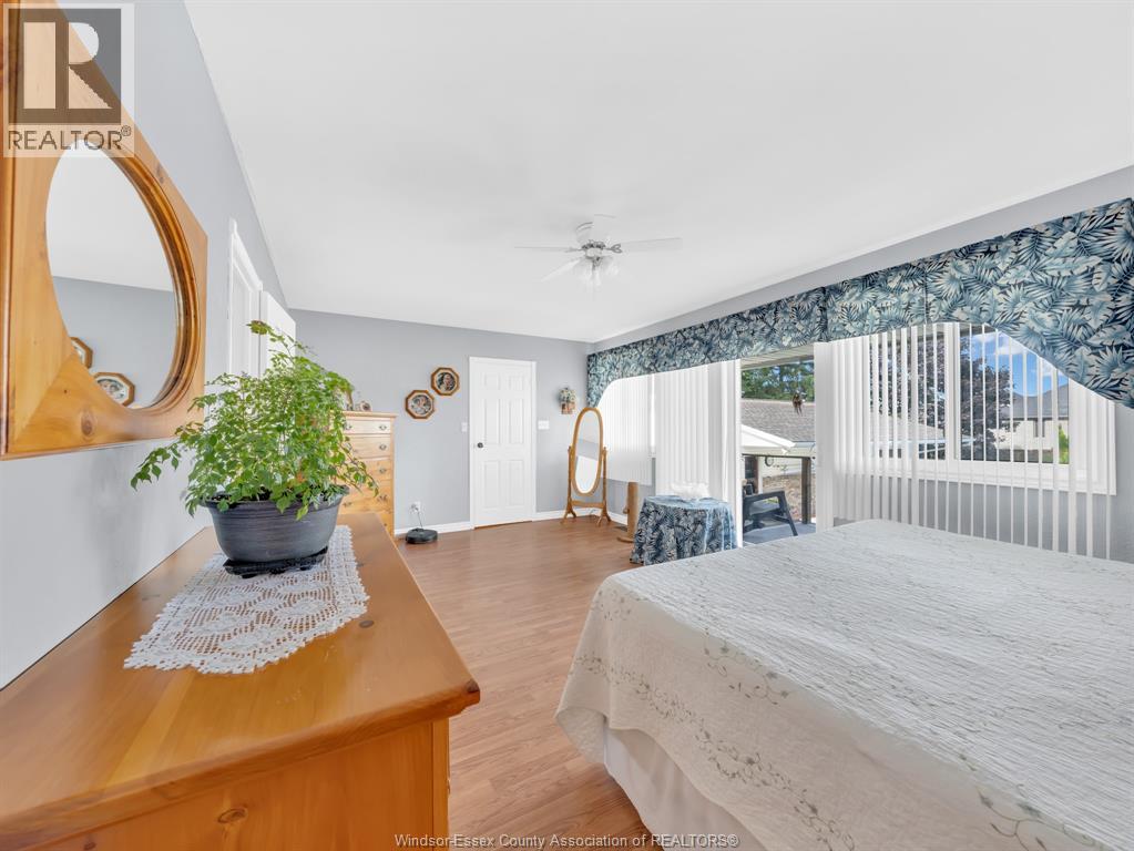 214 PRINCE ALBERT STREET North - 14