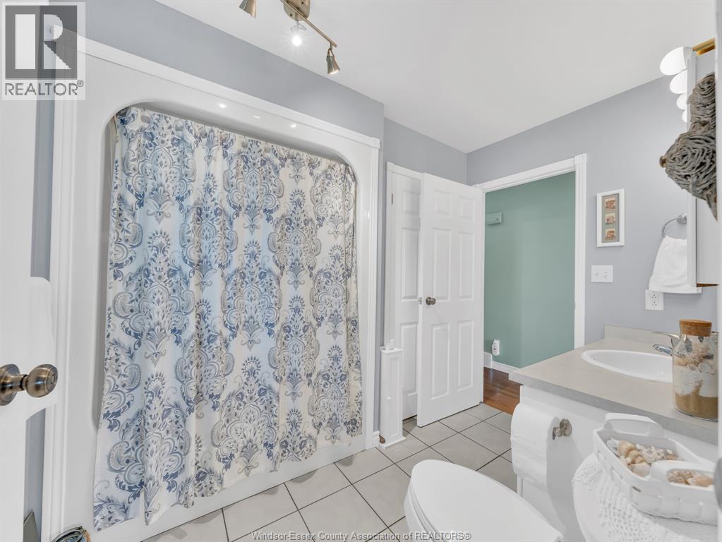 214 PRINCE ALBERT STREET North - 18