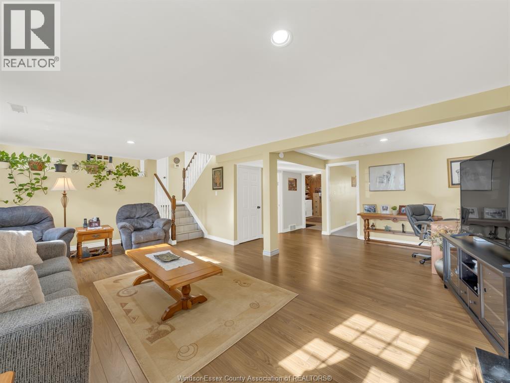 214 PRINCE ALBERT STREET North - 19