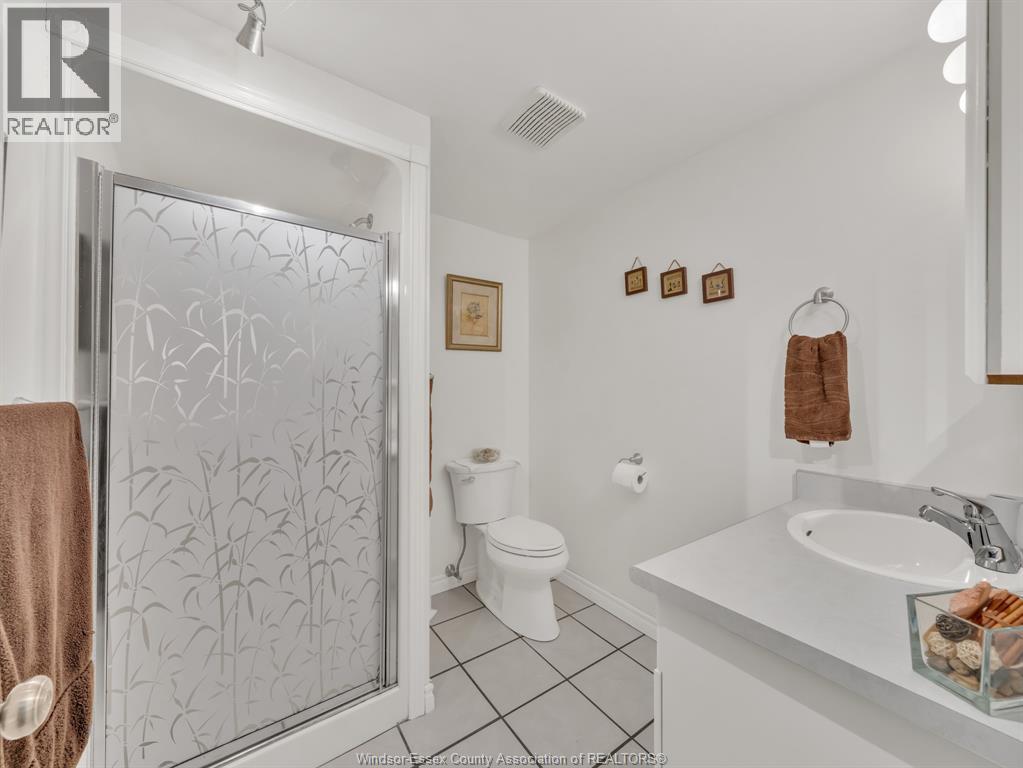 214 PRINCE ALBERT STREET North - 23