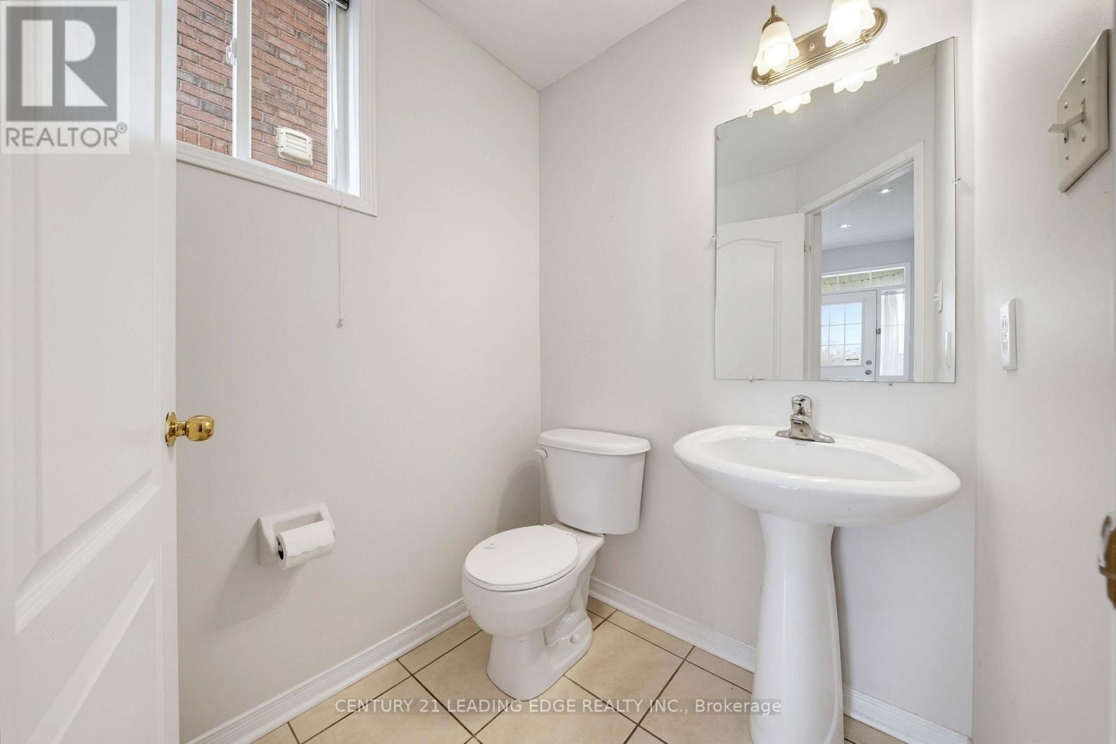 818 CASTLEMORE AVENUE - 11