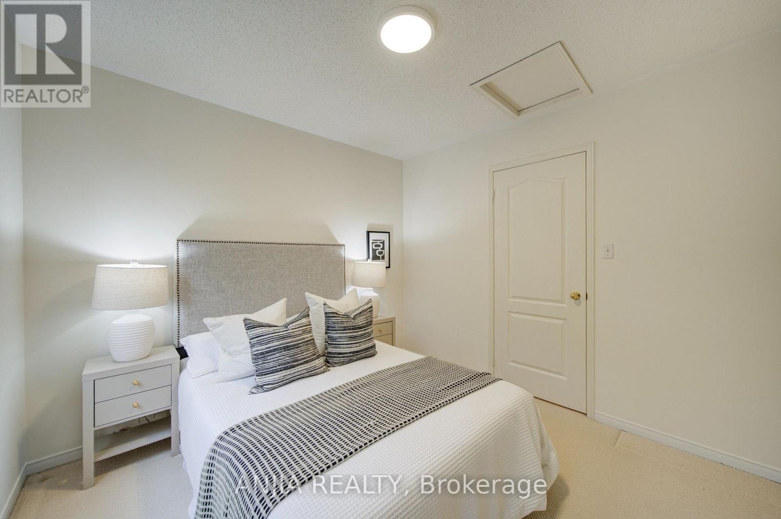 1 Aylesbury Gate, Markham, ON photo 27