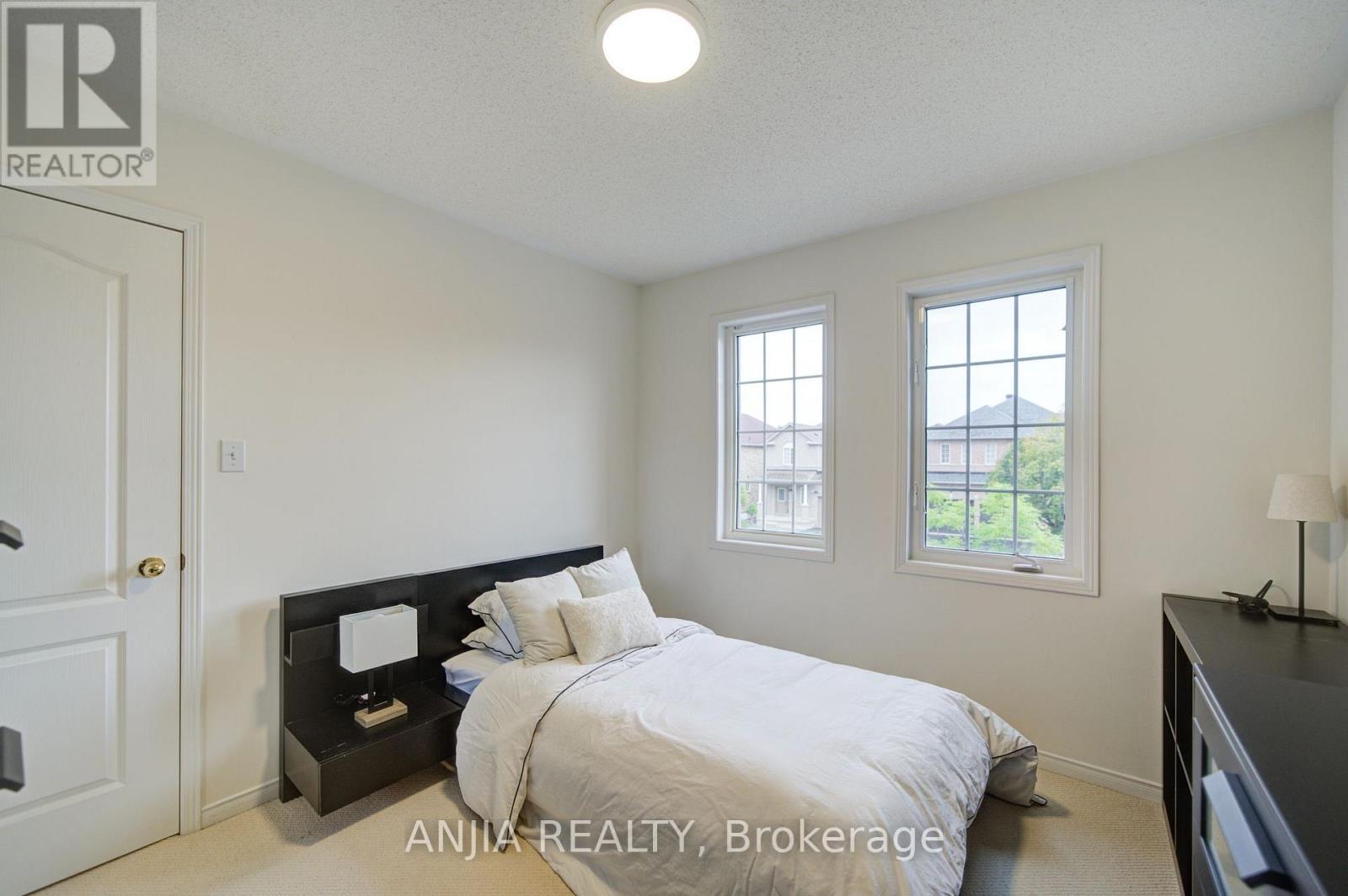 1 Aylesbury Gate, Markham, ON photo 29