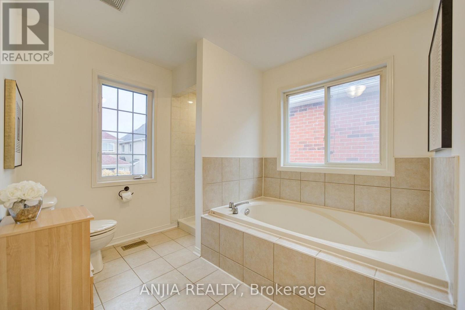 1 Aylesbury Gate, Markham, ON photo 31
