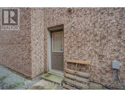 1 Aylesbury Gate, Markham, ON L6C2R6 Photo 46